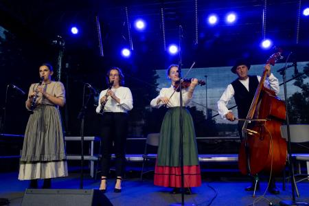 Folklorni večer_Rakek in Burja (8)